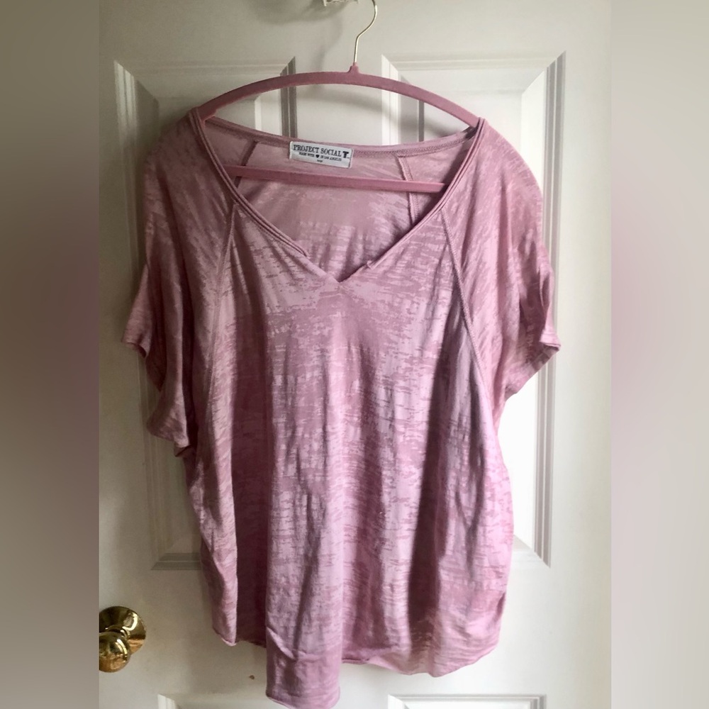 Project Social Notch Neck T Shirt, Slub Knit
raw edge SZ Large NWOT  Pink/Mauve